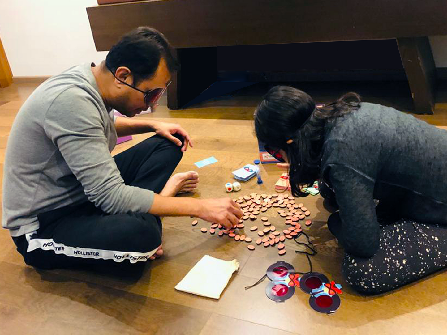 Detective Word Game | Speedy Game Of Word Play Comes With Decoder Glass - EKT3694